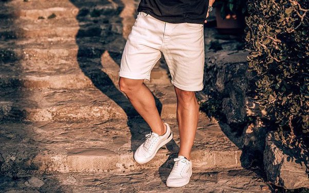The Perfect Pair: Discover Stylish Mens Shoes for Shorts